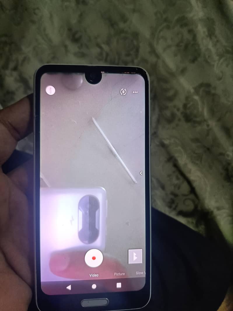Sharp Aquos R2 8