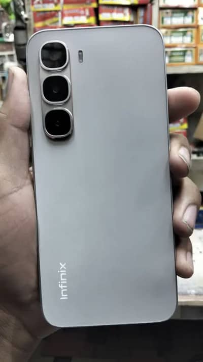 Infinix Hot 60 Pro | 16/256 | Complete Box | 03047084700 | Urgent Sale