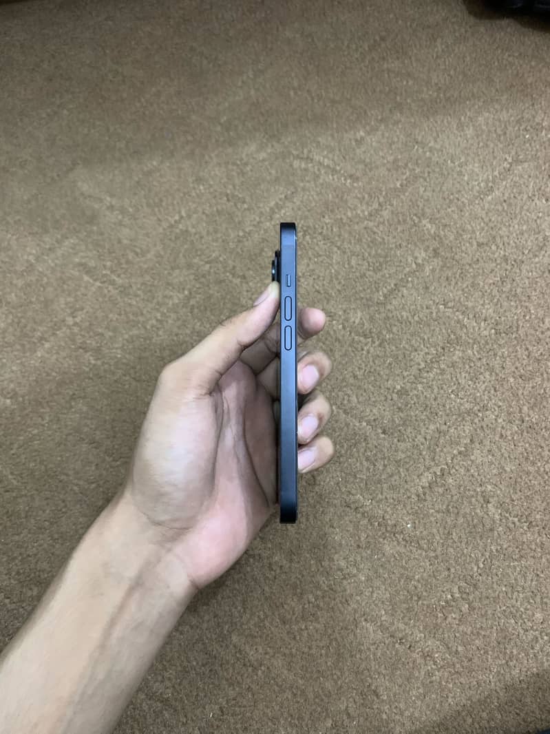 Apple iPhone 14 5
