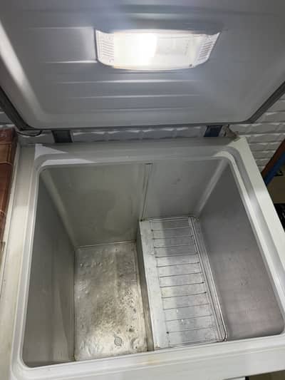 Dawlance Deepfreezer double door