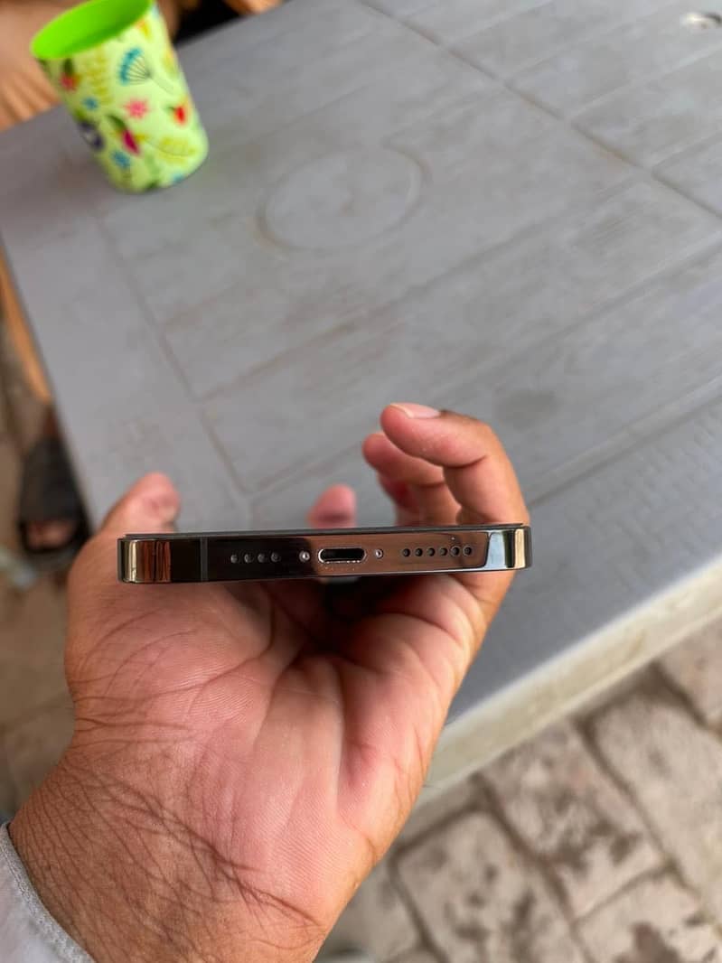 Iphone 14 pro max 3
