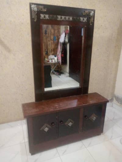 Dressing table for sale
