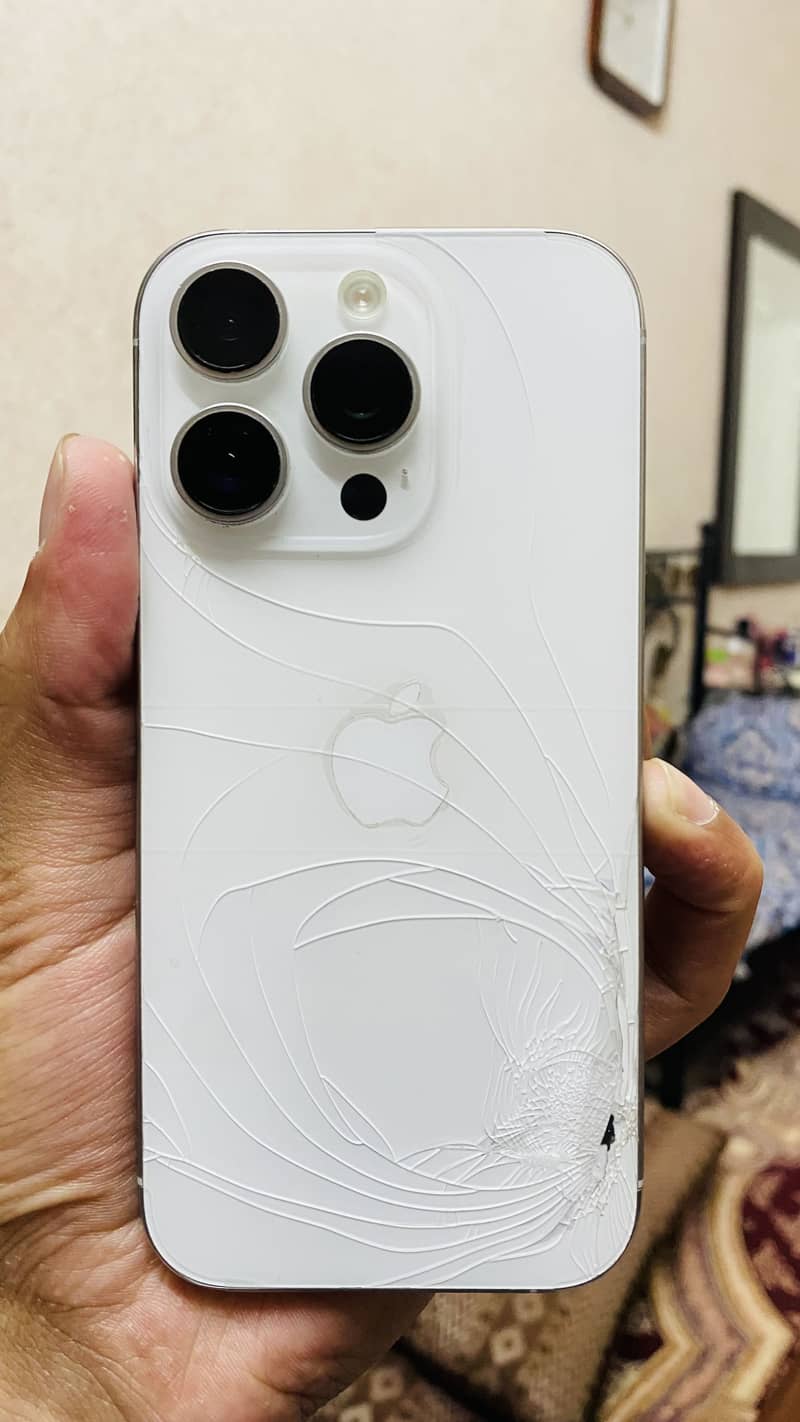 IPhone 16 Pro 3