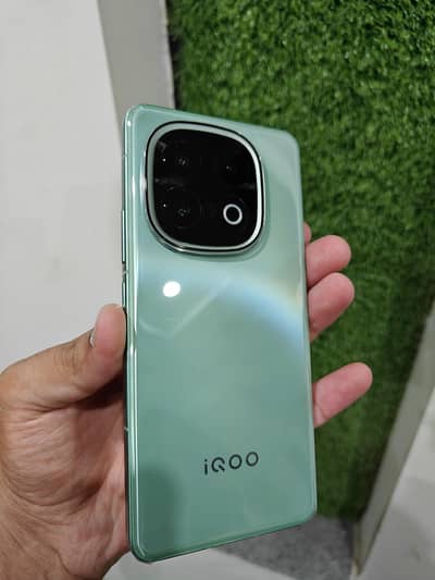 Vivo iQOO 13 Official PTA Approved 16/512 Full Box