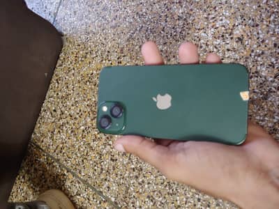 Apple iPhone 13