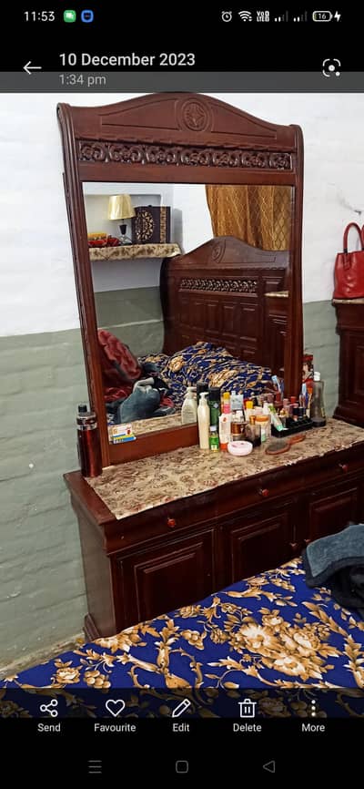 dressing table