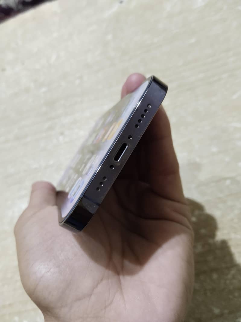 Apple iPhone 14 Pro 4
