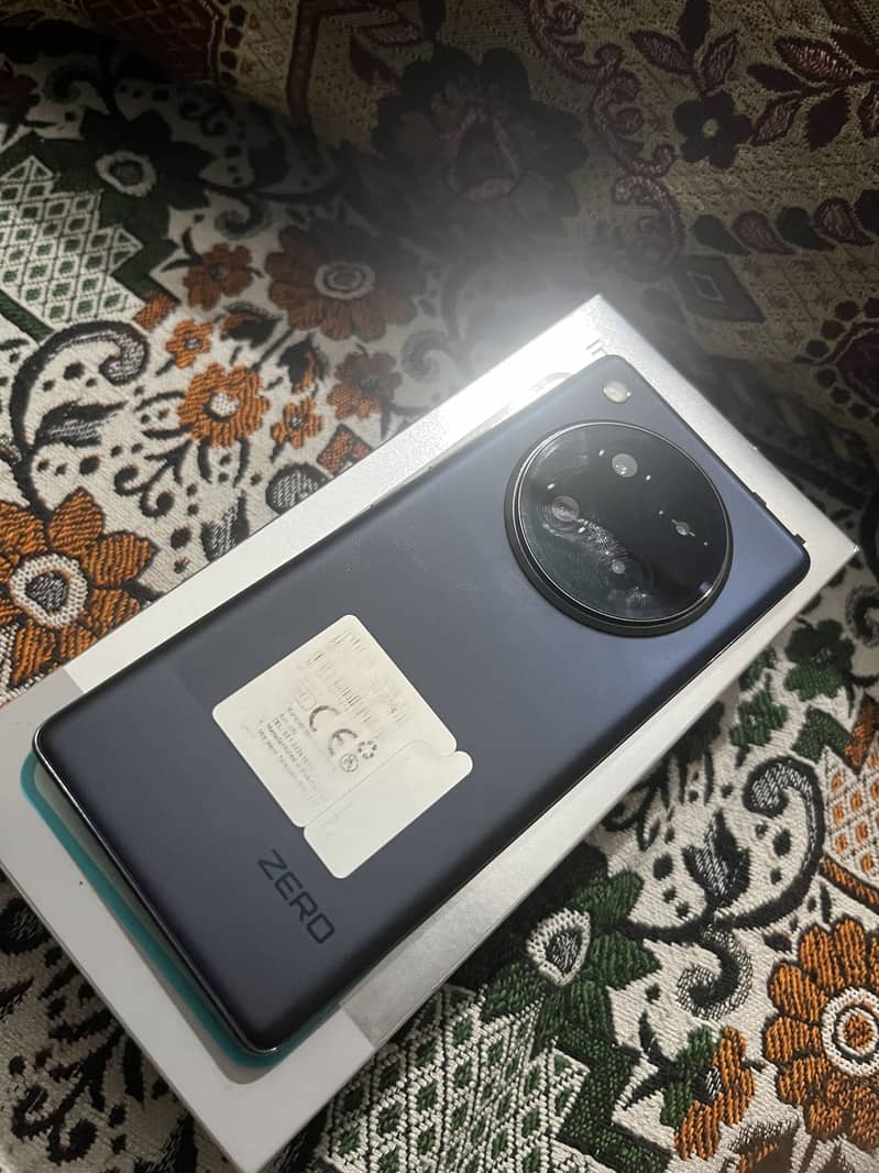 Infinix zero 40 1
