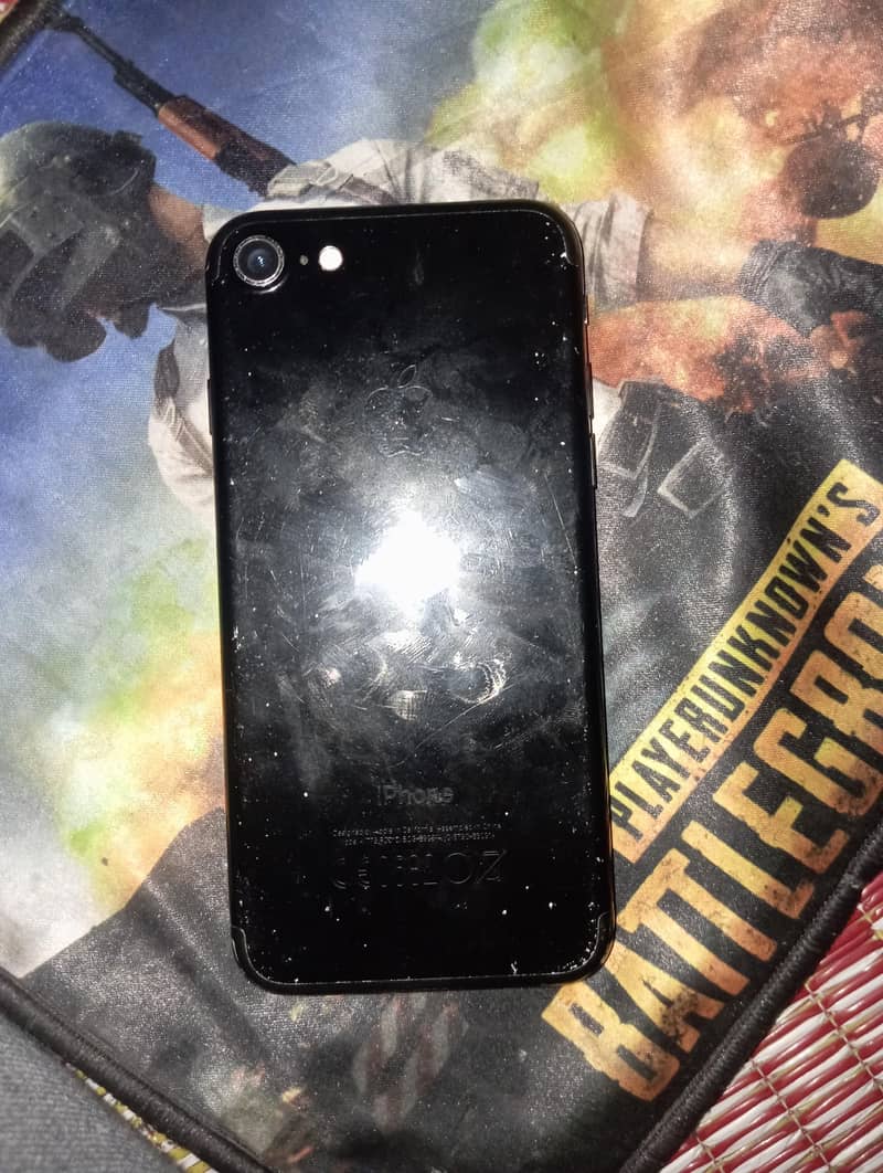 Apple iPhone 7 1