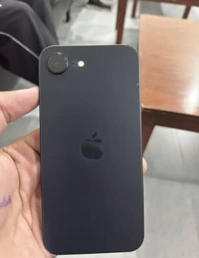 Apple iPhone 16e Jv