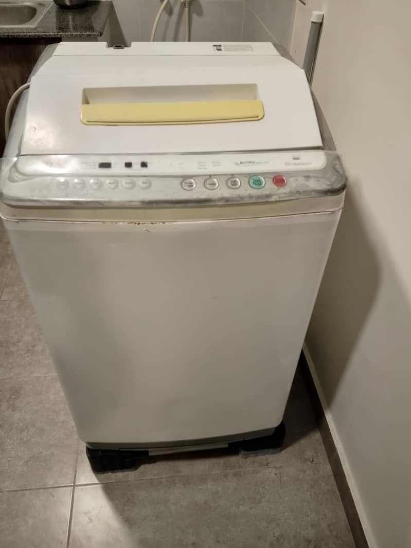 dawlance washing machine  automatic 0