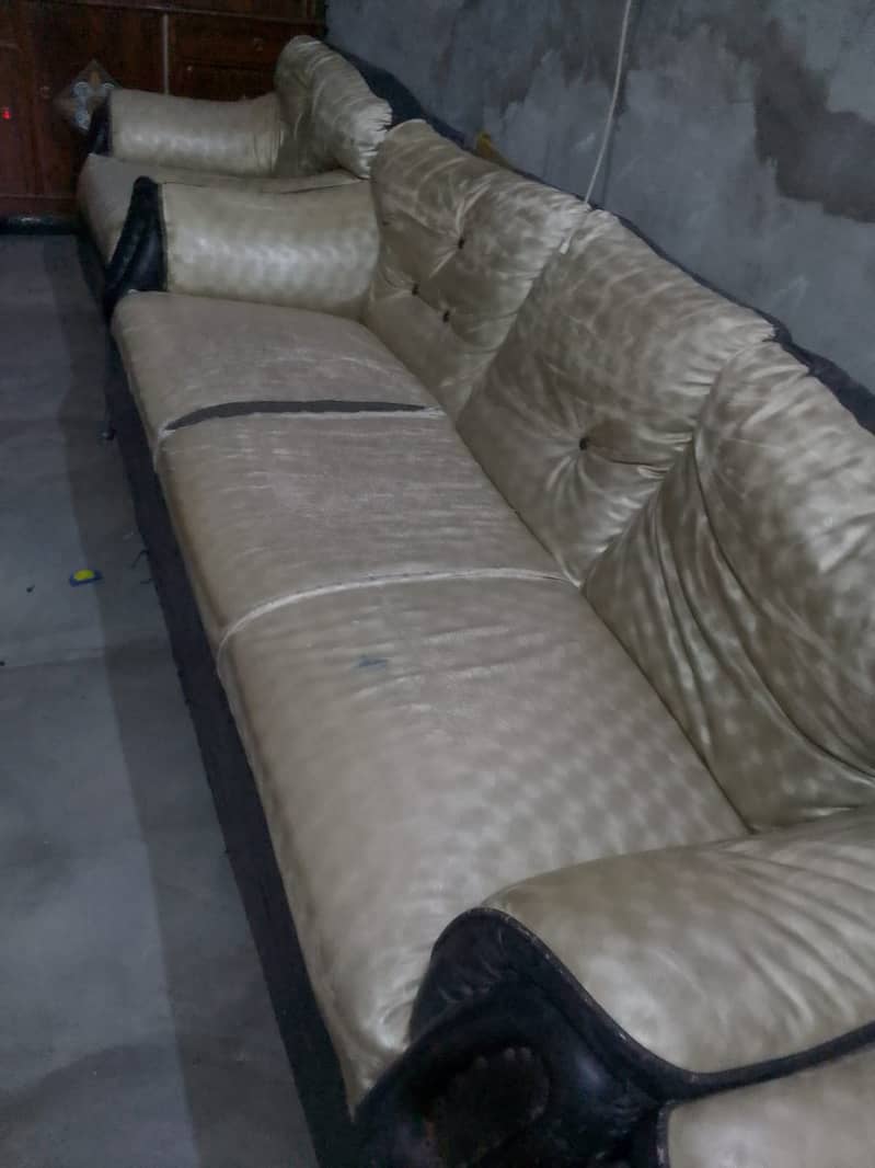 5 setar sofa  for sell 0