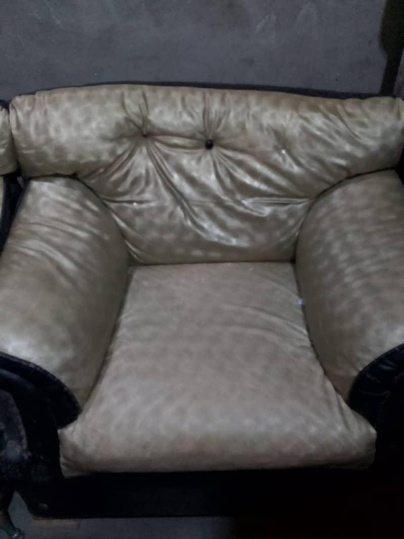 5 setar sofa  for sell 2