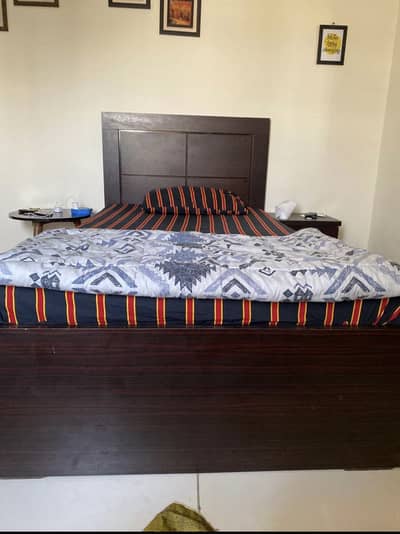 Single bed with one side table for sale
