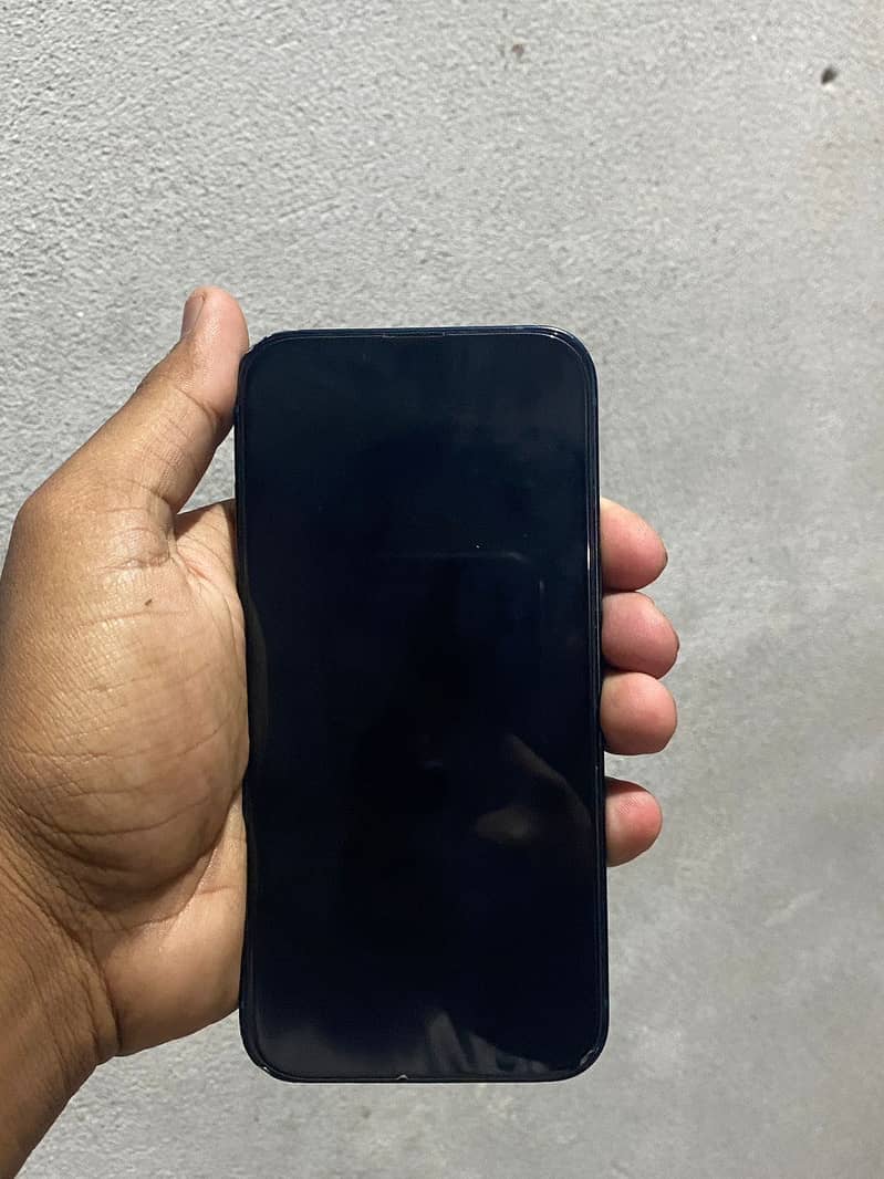 Apple iPhone 13 2
