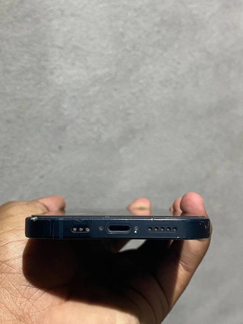 Apple iPhone 13 3