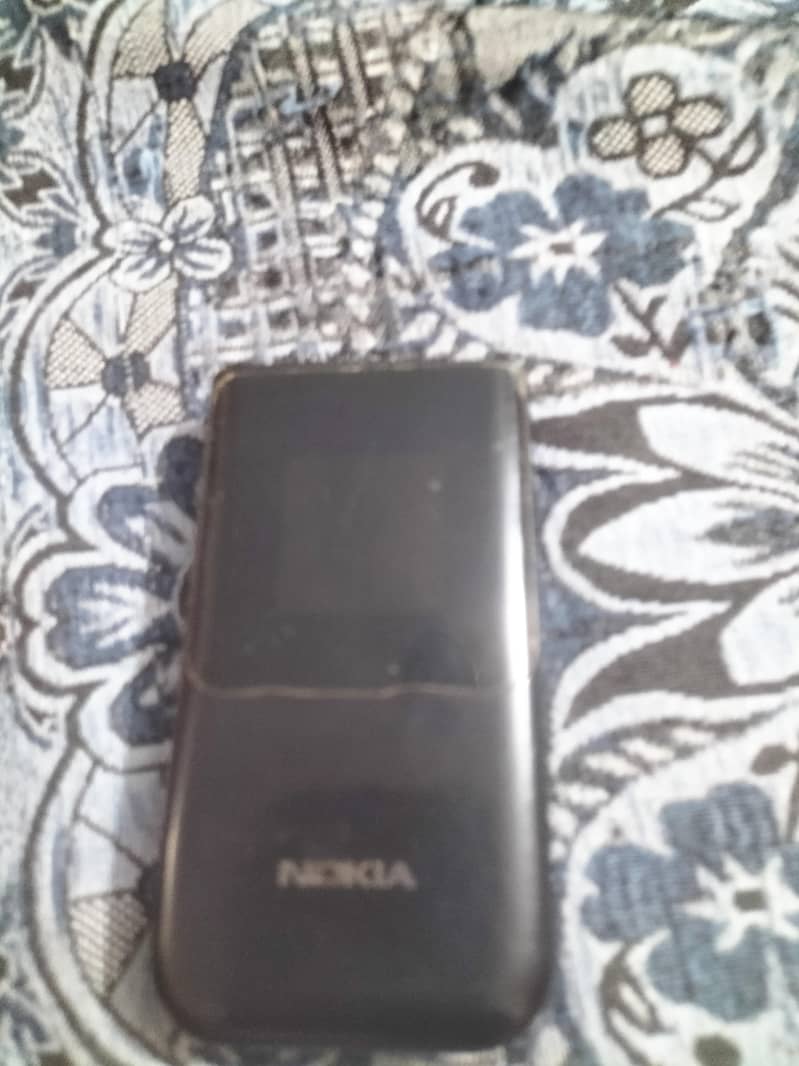 NOKIA 2720 1