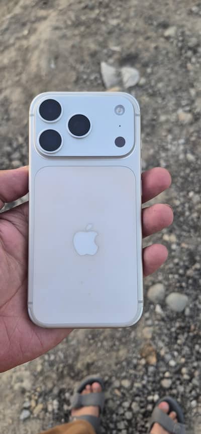 I am sale iPhone 17pro 512gb iCloud locked