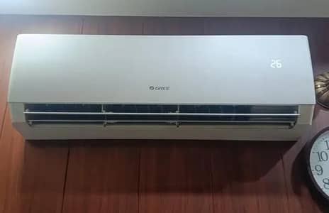 Gree split AC 1.5 Ton inverter in excellent working condition