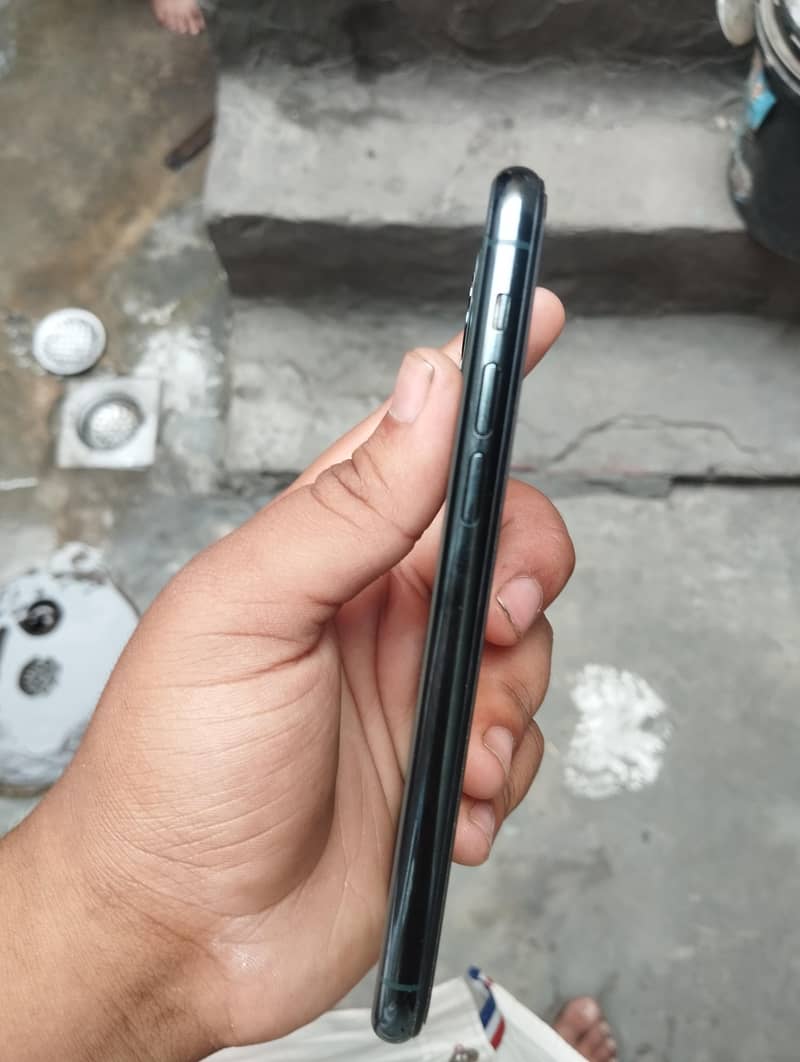 iPhone 11 pro 3