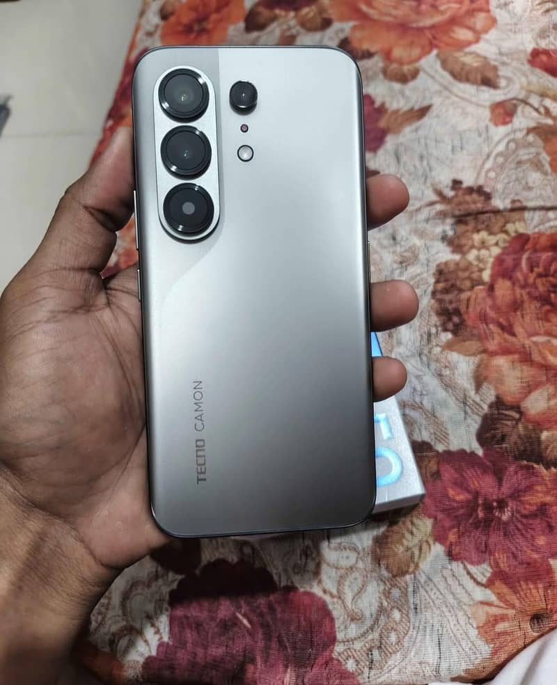 Tecno Camon 50 pro 0
