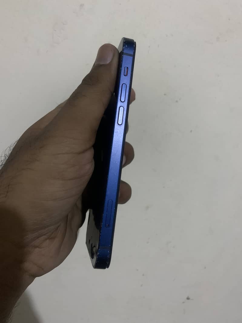 Iphone 12 4