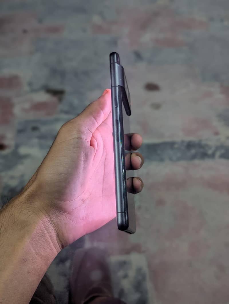 Google Pixel 7 5