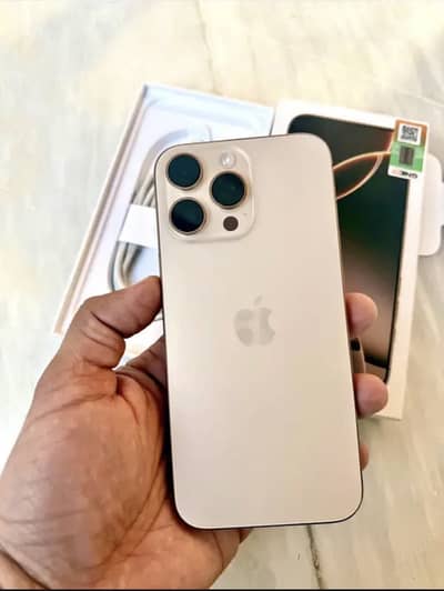 Apple iPhone 16 Pro Max