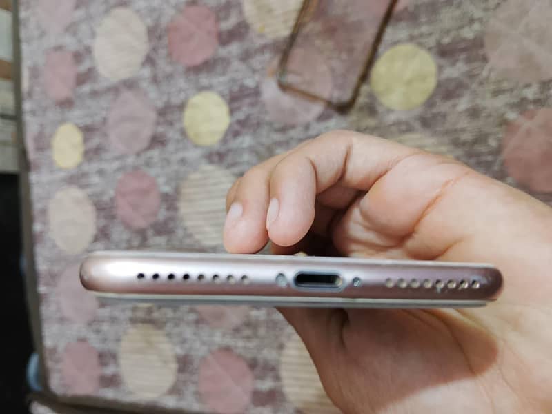Apple iPhone 8 Plus 6