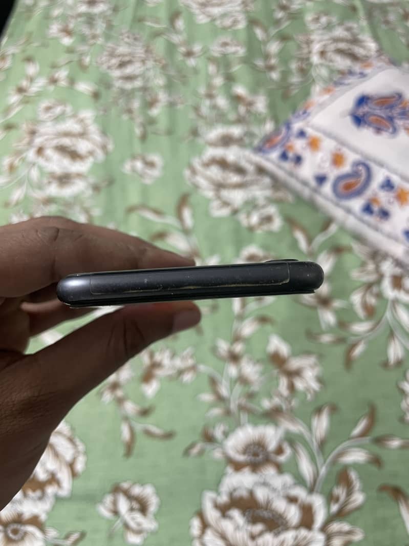Apple iPhone 8 1