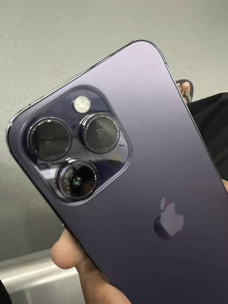 Apple iPhone 14 Pro Max 1