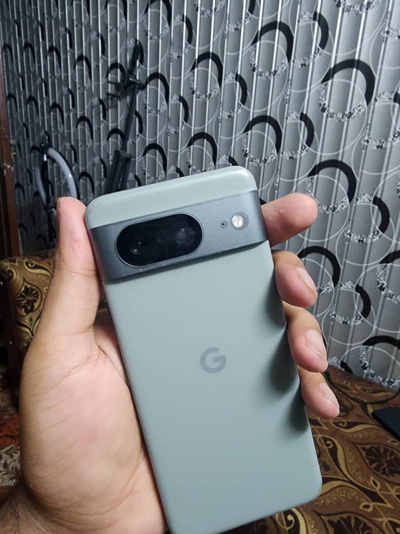 Google Pixel 8 3
