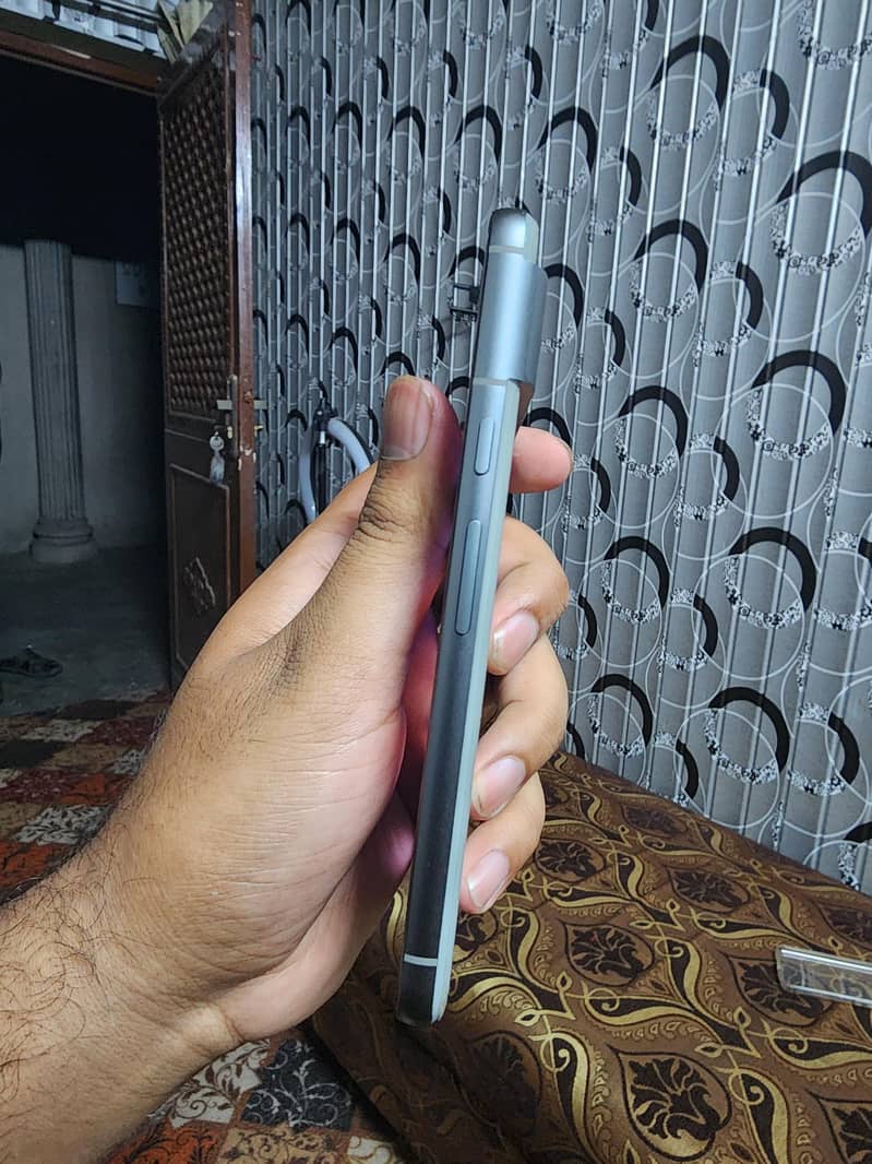 Google Pixel 8 7