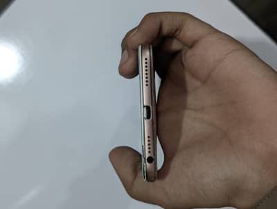 OPPO F1s
