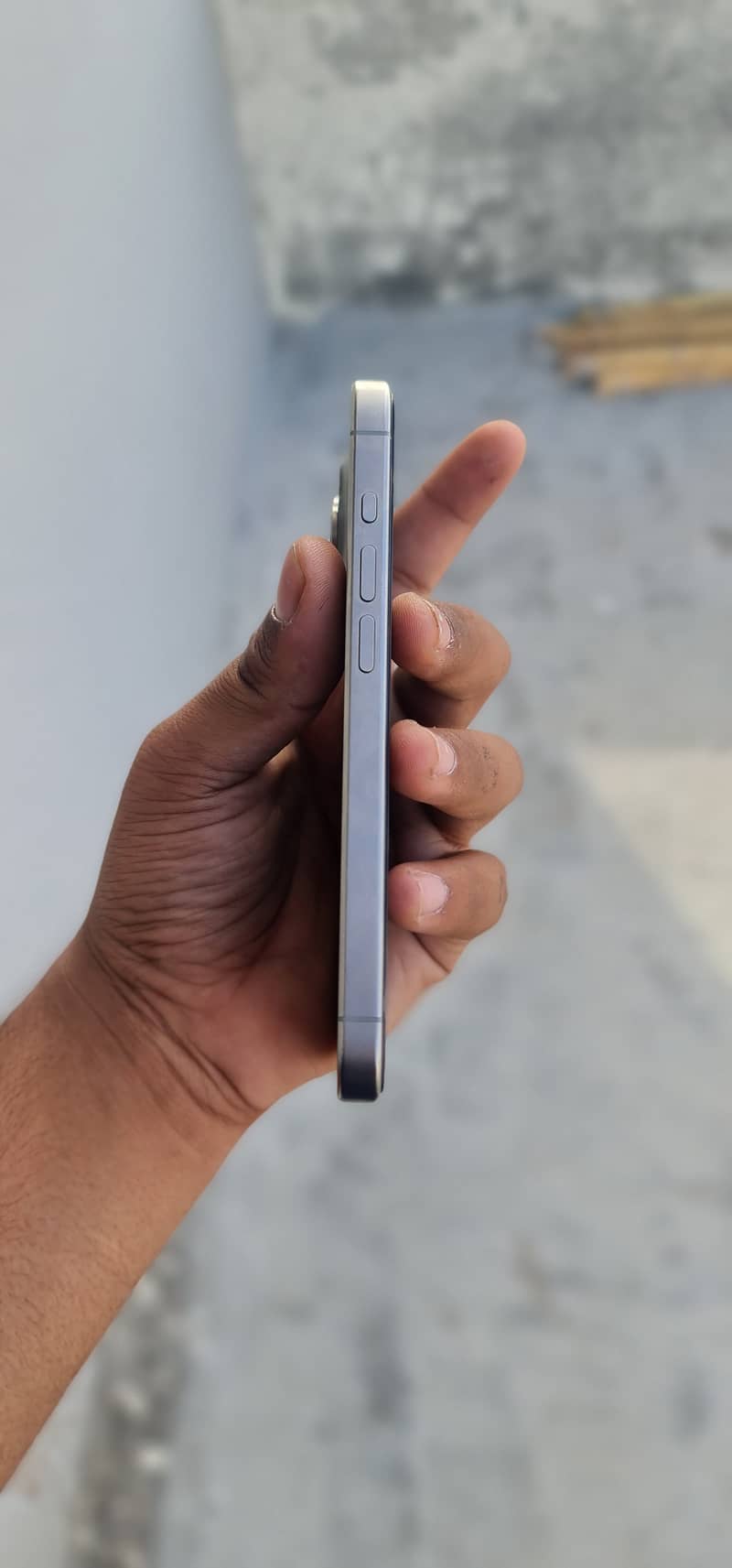 iPhone 15 pro 3