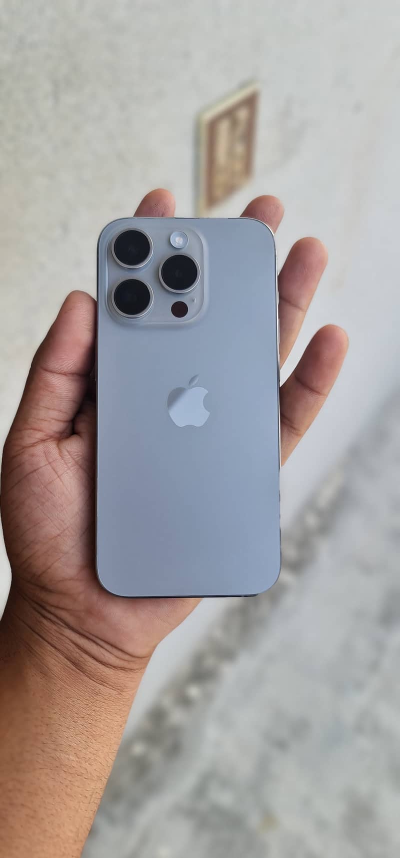 iPhone 15 pro 4