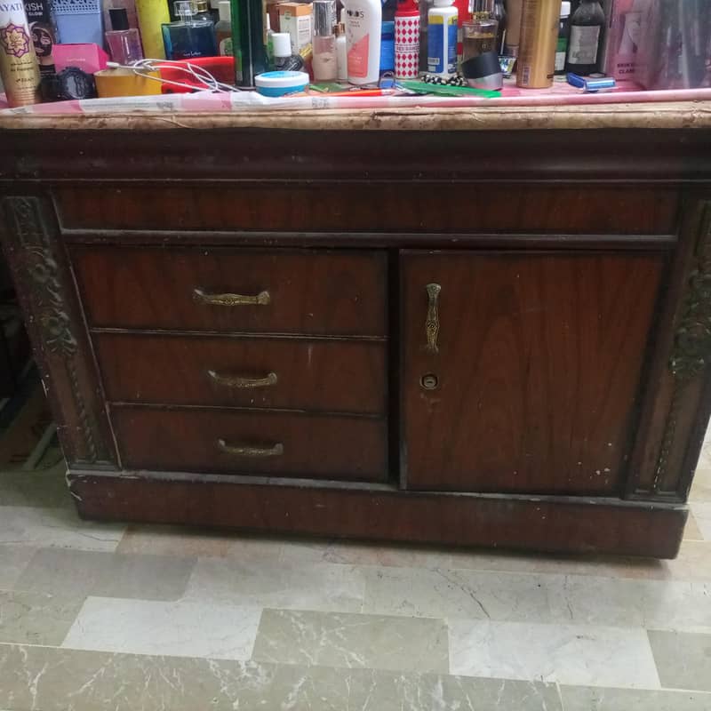 dressing table 1