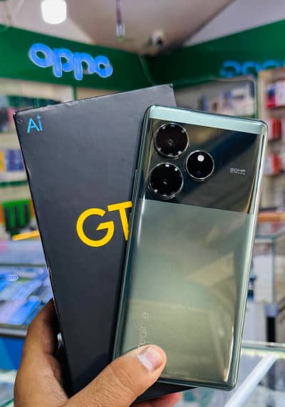 Realme GT 6
