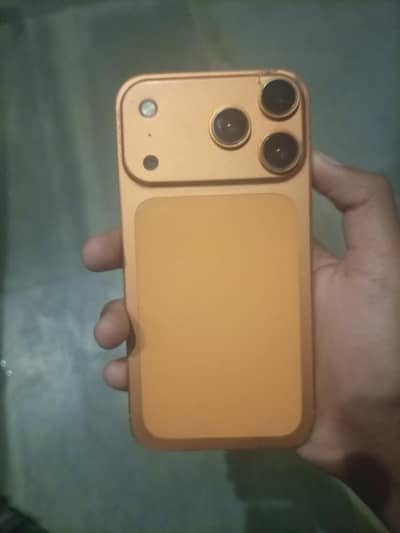 Apple iphone XR convert 17pro