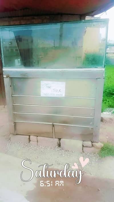 Fries counter with 3 stoves