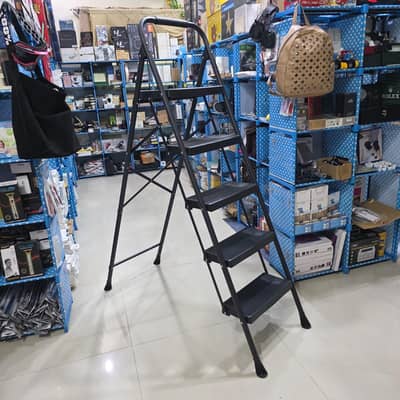 Heavy Duty Foldable Ladder  180KG Capacity