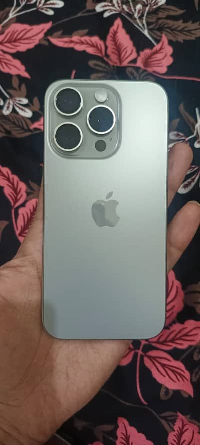 Apple iphone 15 pro 256 10/10 Natural titanium