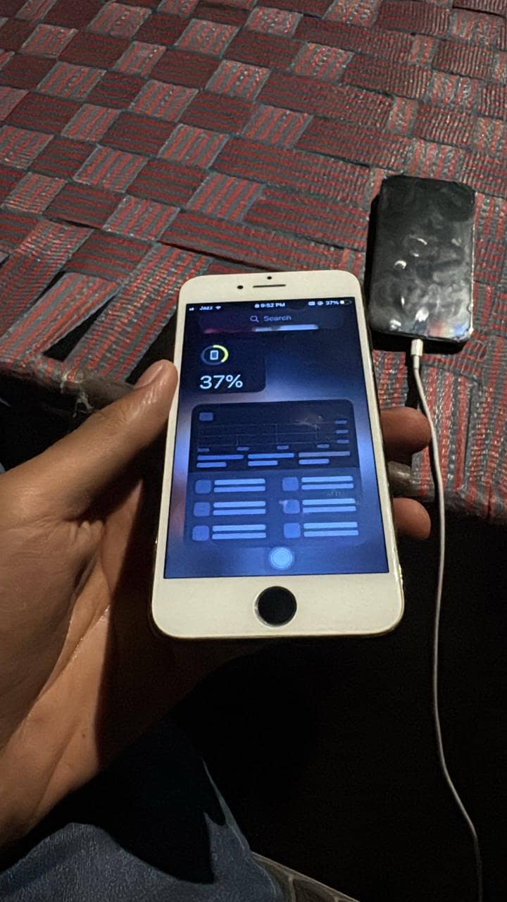 Apple iPhone 7 3