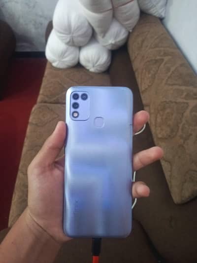 Infinix hot 11 play
