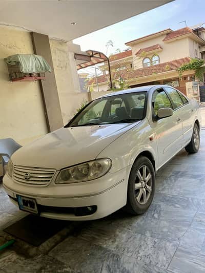 Nissan sunny saloon