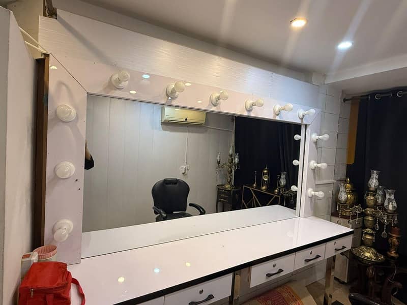 Mirror 0