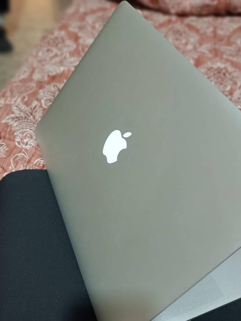 Mac book pro 4rth generation 2