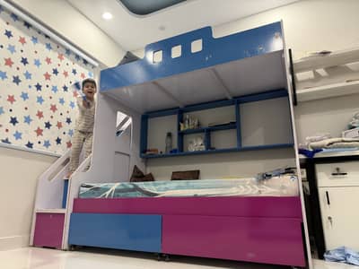 Kids bunk bed