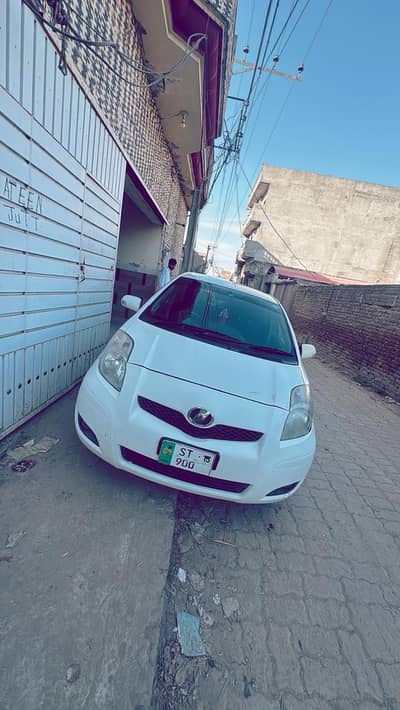 Vitz for sale