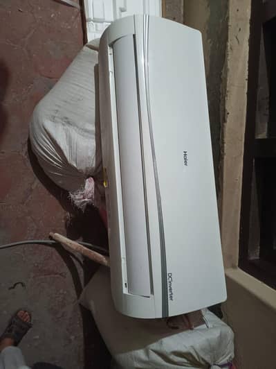 Haier 1.5 Ton DC Inverter AC Excellent condition 10/10 Chill and New.